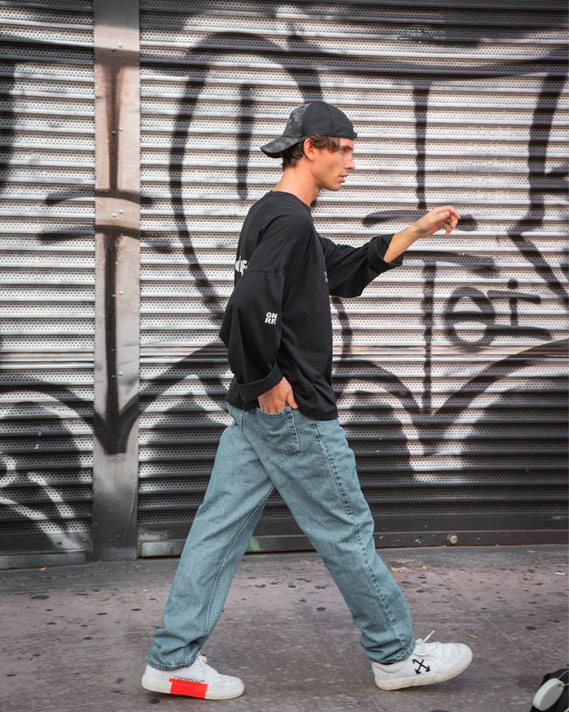 CAMISETA MANGA LARGA NEGRA GOTHAM